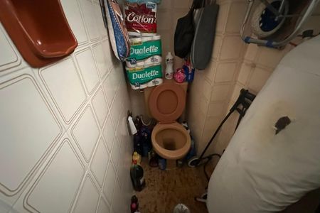 Banheiro de serviço de apartamento para alugar com 2 quartos, 150m² em Penha Circular, Rio de Janeiro