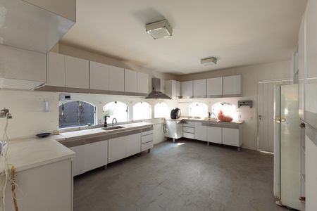 Cozinha de casa para alugar com 4 quartos, 400m² em Jardim Luzitania, São Paulo
