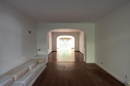 Sala de casa para alugar com 4 quartos, 400m² em Jardim Luzitania, São Paulo