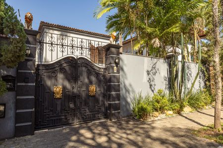 Fachada de casa para alugar com 4 quartos, 400m² em Jardim Luzitania, São Paulo