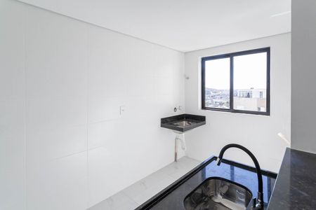 Apartamento à venda com 53m², 2 quartos e 1 vaga Apartamento à venda com 53m², 2 quartos e 1 vagaCozinha e Área de Serviço