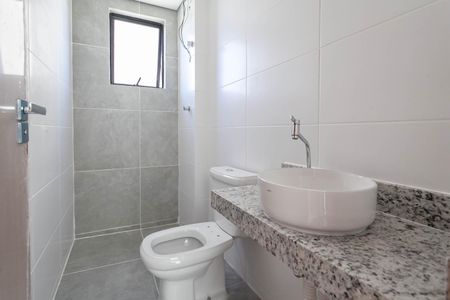 Apartamento à venda com 53m², 2 quartos e 1 vaga Apartamento à venda com 53m², 2 quartos e 1 vagaBanheiro social
