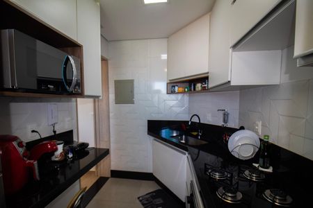 Cozinha  de apartamento à venda com 2 quartos, 60m² em Salgado Filho, Belo Horizonte