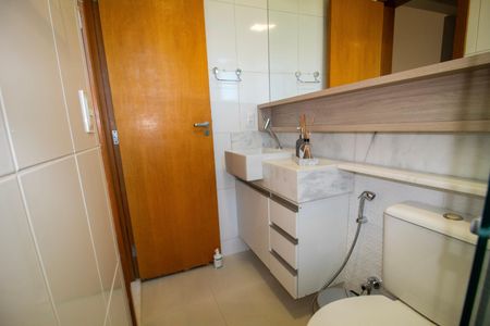 Apartamento à venda com 60m², 2 quartos e 1 vaga Apartamento à venda com 60m², 2 quartos e 1 vagaBanheiro social