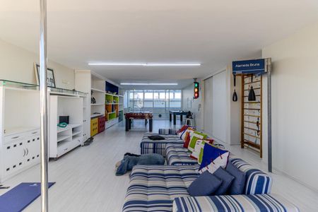 Apartamento à venda com 480m², 4 quartos e 3 vagas Apartamento à venda com 480m², 4 quartos e 3 vagasCobertura