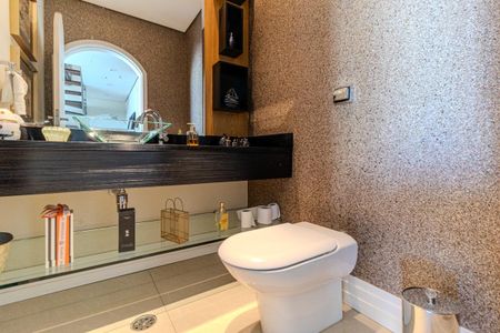 Apartamento à venda com 480m², 4 quartos e 3 vagas Apartamento à venda com 480m², 4 quartos e 3 vagasLavabo