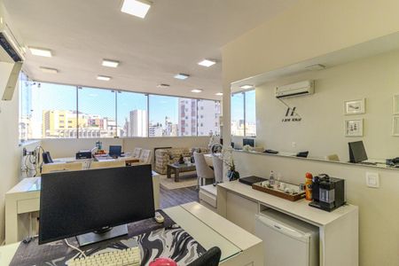 Apartamento à venda com 480m², 4 quartos e 3 vagas Apartamento à venda com 480m², 4 quartos e 3 vagasEscritório