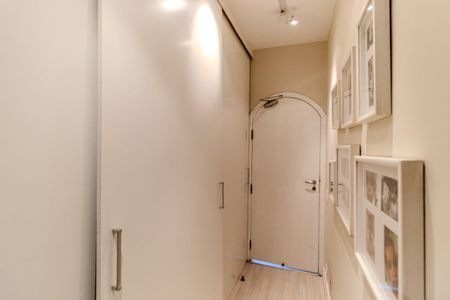 Apartamento à venda com 480m², 4 quartos e 3 vagas Apartamento à venda com 480m², 4 quartos e 3 vagasCorredor