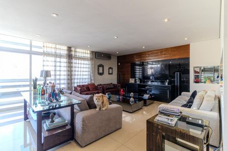 Apartamento à venda com 480m², 4 quartos e 3 vagas Apartamento à venda com 480m², 4 quartos e 3 vagasSala