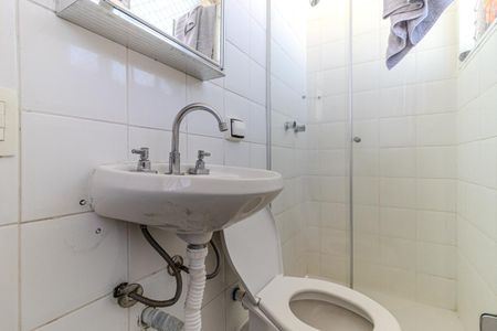Apartamento à venda com 480m², 4 quartos e 3 vagas Apartamento à venda com 480m², 4 quartos e 3 vagasBanheiro de Serviço