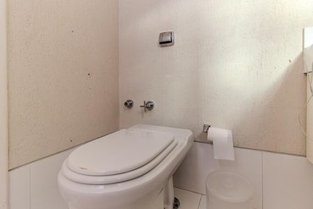 Apartamento à venda com 480m², 4 quartos e 3 vagas Apartamento à venda com 480m², 4 quartos e 3 vagasBanheiro da Suíte 1