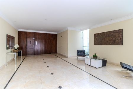 Apartamento à venda com 480m², 4 quartos e 3 vagas Apartamento à venda com 480m², 4 quartos e 3 vagasHall Social