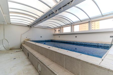 Apartamento à venda com 480m², 4 quartos e 3 vagas Apartamento à venda com 480m², 4 quartos e 3 vagasPiscina