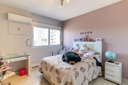 Apartamento à venda com 480m², 4 quartos e 3 vagas Apartamento à venda com 480m², 4 quartos e 3 vagasQuarto 2