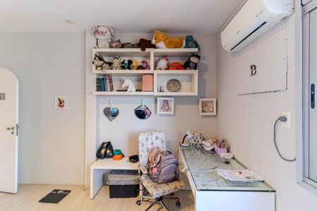 Apartamento à venda com 480m², 4 quartos e 3 vagas Apartamento à venda com 480m², 4 quartos e 3 vagasQuarto 2