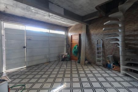 Garagem de casa para alugar com 2 quartos, 85m² em Parque Guaianazes, São Paulo