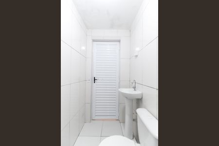 Banheiro de casa para alugar com 2 quartos, 85m² em Parque Guaianazes, São Paulo