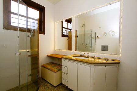 Banheiro Social de casa à venda com 4 quartos, 250m² em Buritis, Belo Horizonte