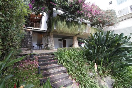 Jardim de casa à venda com 4 quartos, 250m² em Buritis, Belo Horizonte