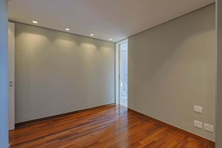 Apartamento para alugar com 245m², 3 quartos e 4 vagas Apartamento para alugar com 245m², 3 quartos e 4 vagasSuíte 2