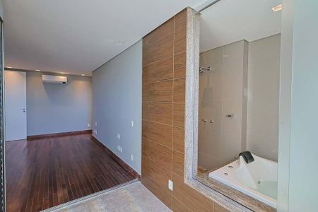 Apartamento para alugar com 245m², 3 quartos e 4 vagas Apartamento para alugar com 245m², 3 quartos e 4 vagasBanheiro da Suíte 3