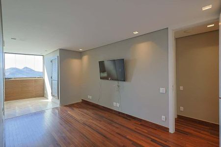 Apartamento para alugar com 245m², 3 quartos e 4 vagas Apartamento para alugar com 245m², 3 quartos e 4 vagasSuíte 3