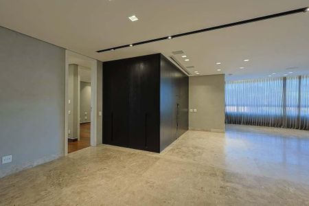 Apartamento para alugar com 245m², 3 quartos e 4 vagas Apartamento para alugar com 245m², 3 quartos e 4 vagasSala