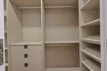 Apartamento para alugar com 245m², 3 quartos e 4 vagas Apartamento para alugar com 245m², 3 quartos e 4 vagasCloset da Suíte
