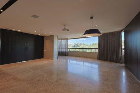 Apartamento para alugar com 245m², 3 quartos e 4 vagas Apartamento para alugar com 245m², 3 quartos e 4 vagasSala