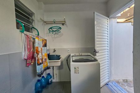 Casa para alugar com 76m², 2 quartos e 1 vaga