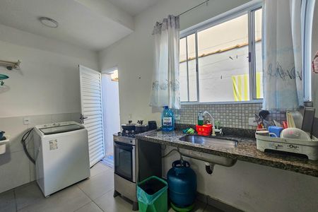 Casa para alugar com 76m², 2 quartos e 1 vaga