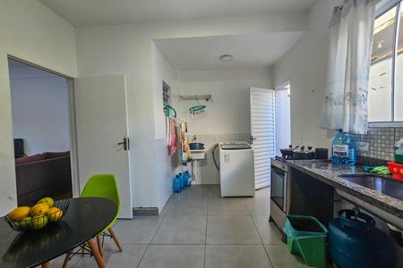Casa para alugar com 76m², 2 quartos e 1 vaga