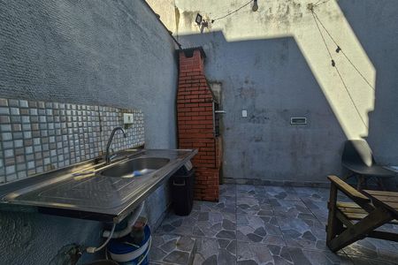 Casa para alugar com 76m², 2 quartos e 1 vaga