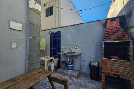Casa para alugar com 76m², 2 quartos e 1 vaga