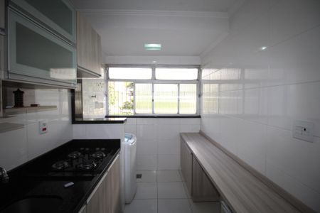 Cozinha de apartamento à venda com 1 quarto, 42m² em Passo D’areia, Porto Alegre
