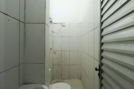 Banheiro de kitnet/studio para alugar com 1 quarto, 20m² em Penha de França, São Paulo