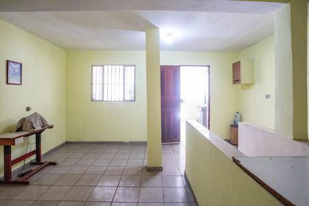 Área de serviço  de casa para alugar com 2 quartos, 150m² em Vila Antonio Tadeu, Diadema