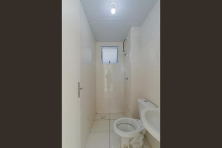 Banheiro Social de apartamento para alugar com 2 quartos, 44m² em Lamenha Grande, Curitiba