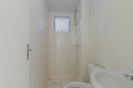 Banheiro Social de apartamento para alugar com 2 quartos, 44m² em Lamenha Grande, Curitiba