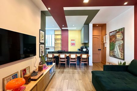 Apartamento para alugar com 76m², 2 quartos e sem vaga