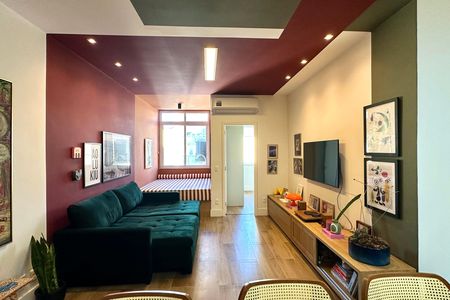 Apartamento para alugar com 76m², 2 quartos e sem vaga