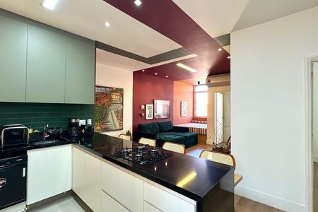 Apartamento para alugar com 76m², 2 quartos e sem vaga