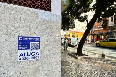 Apartamento para alugar com 76m², 2 quartos e sem vaga