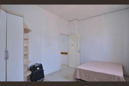 Casa para alugar com 700m², 11 quartos e 4 vagas Casa para alugar com 700m², 11 quartos e 4 vagasQuarto