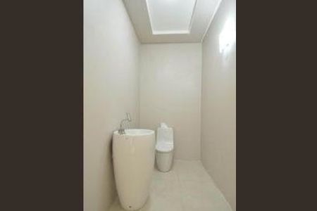 Casa para alugar com 700m², 11 quartos e 4 vagas Casa para alugar com 700m², 11 quartos e 4 vagasBanheiro