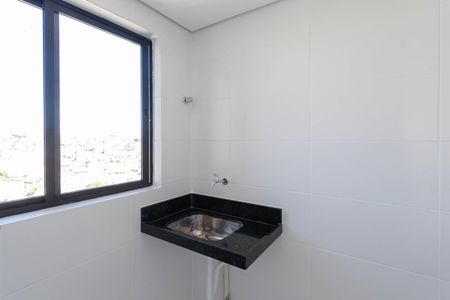 Apartamento à venda com 53m², 2 quartos e 1 vaga Apartamento à venda com 53m², 2 quartos e 1 vagaCozinha e Área de Serviço