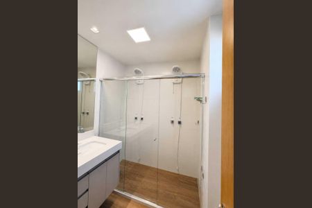 Banheiro social de apartamento à venda com 3 quartos, 97m² em Setor Bueno, Goiânia