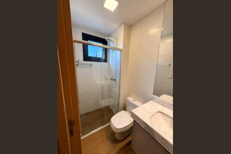 Apartamento à venda com 97m², 3 quartos e 2 vagas Apartamento à venda com 97m², 3 quartos e 2 vagasBanheiro social