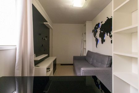 Sala de apartamento para alugar com 2 quartos, 48m² em Pinheirinho, Curitiba