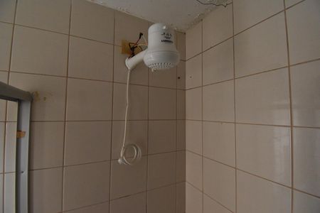 Banheiro de apartamento para alugar com 1 quarto, 35m² em Centro, Curitiba